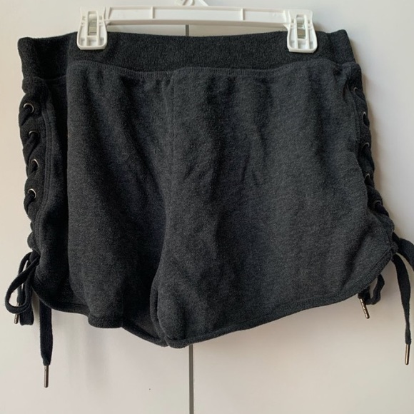 Shorts - Picture 2 of 3